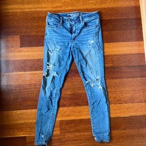 Hi-Rise Ripped Jegging - American Eagle